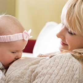 وضعیت ها و پوزیشن های مناسب شیر دهی به نوزاد